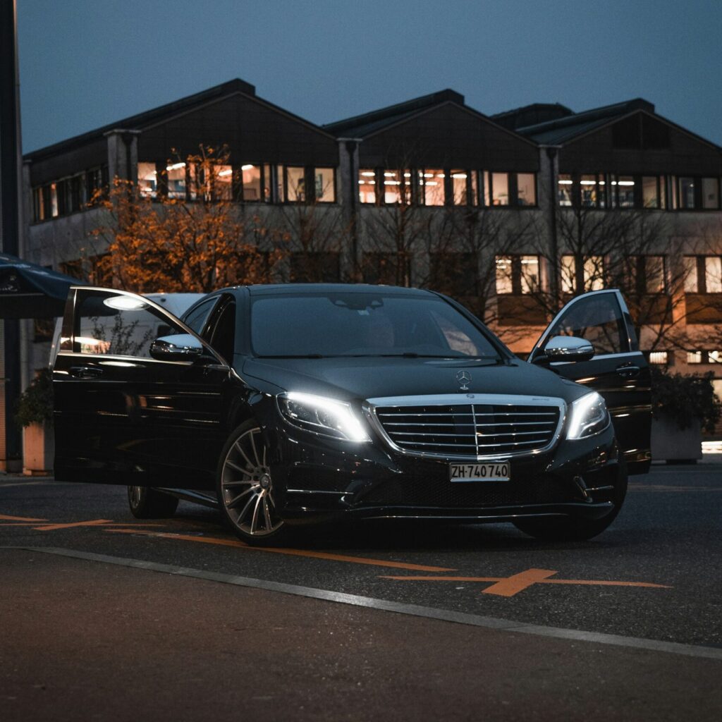 Why Executives Rely on Chauffeur Services in Saudi Arabia